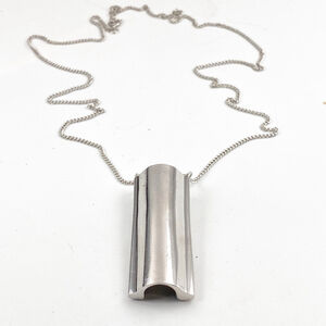 Vintage Avon President’s Club Ariane 77 Silver Tone Perfume Holder Necklace